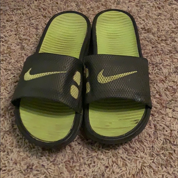 Nike flip flops - Picture 1 of 1